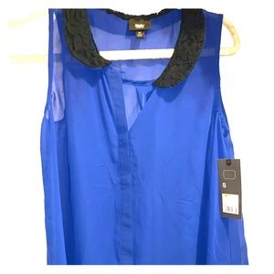 blue short sleeve blouse